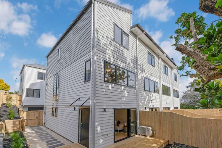 1-8, 21 Baird Street Howick_12