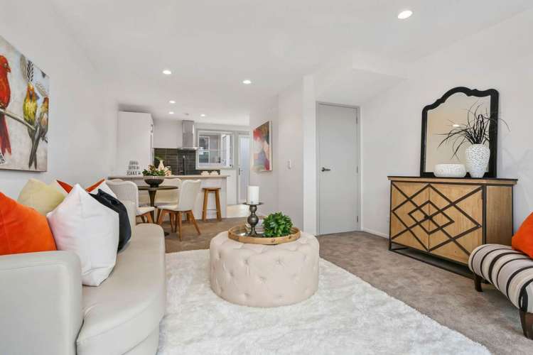 2/70A Barrack Road Mt Wellington_2