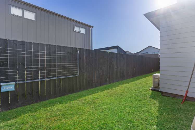 6 Castlepoint Avenue Takanini_16