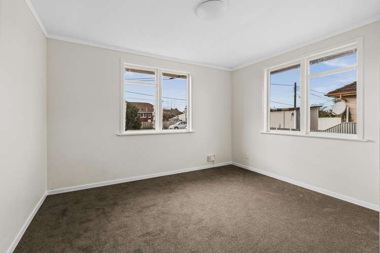 1004 Bledisloe Street Raureka_6