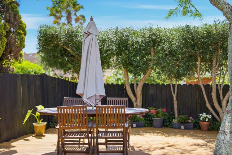 2/195 Abbotts Way Remuera_15