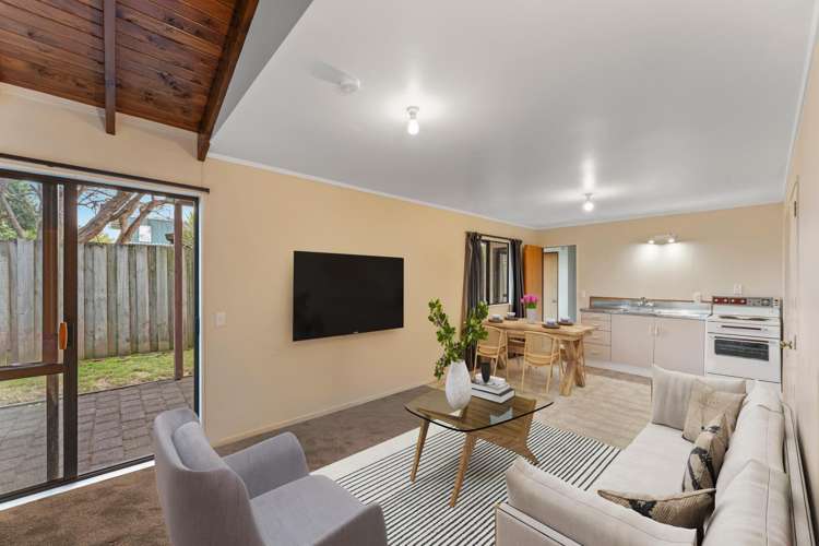 2/11 Kereru Street Two Mile Bay_8