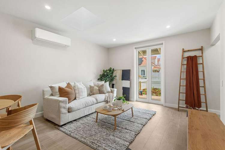 9A Waitikiri Drive Parklands_3