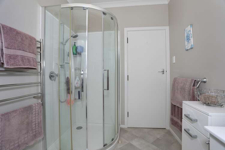 9 Bredins Line Marton_17