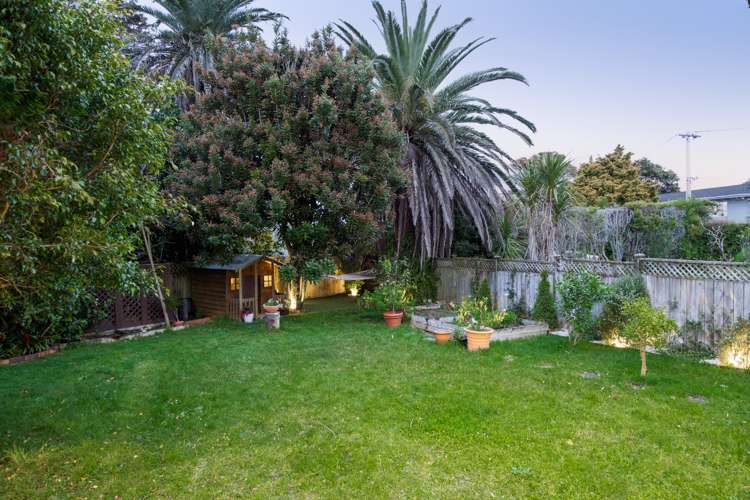 10 Kowhai Road Campbells Bay_16