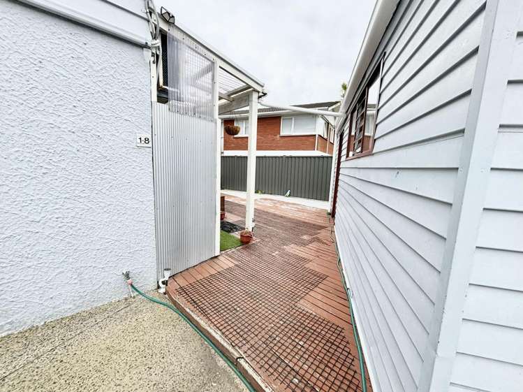 1/8 Divich Avenue Te Atatu South_17