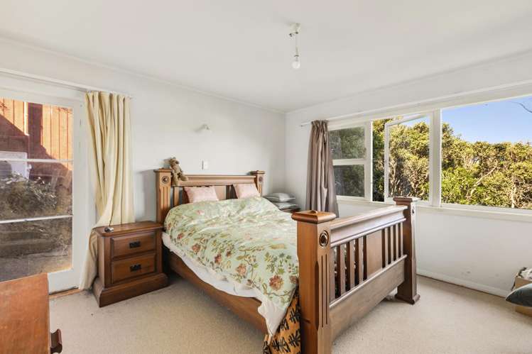 1 & 2/60 Barnard Street Wadestown_12