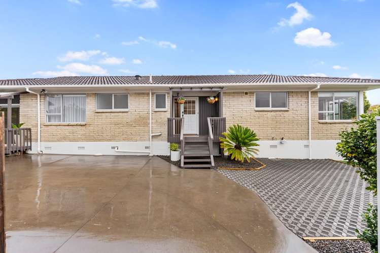 54 Meadway Sunnyhills_16