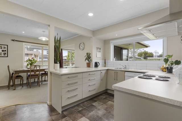 7 Tudor Place Mount Maunganui_1