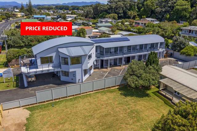 PRICE REDUCED - FHGC MODERN BEACH-STRIP MOTEL