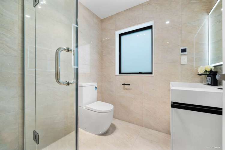 221c Murphys Road Flat Bush_23