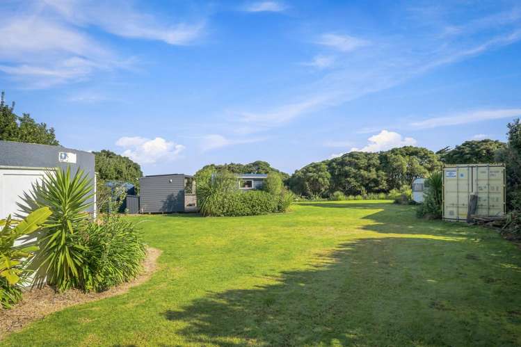 21 Carley Reeve Drive Marokopa_11