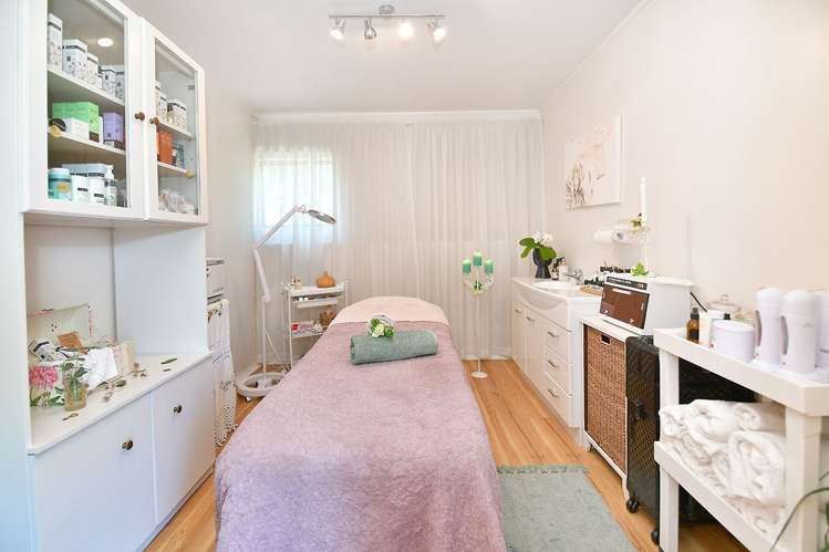 5 Ellenbury Place Stanmore Bay_17