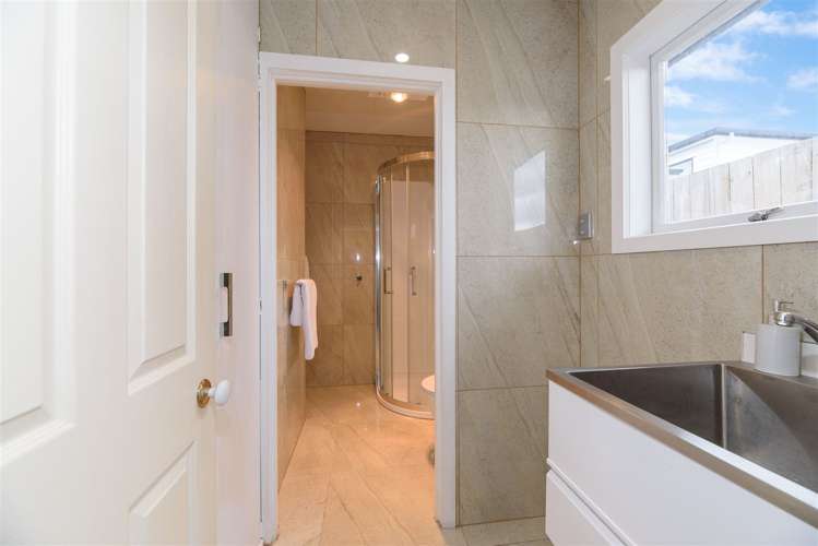 2/7 James Road Manurewa_8