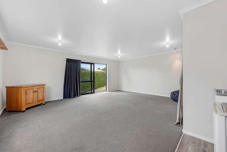 4a Sunkist Bay Road Beachlands_23