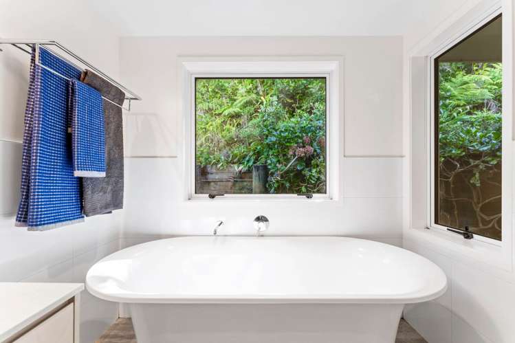 6 Young Street Mahurangi East_13