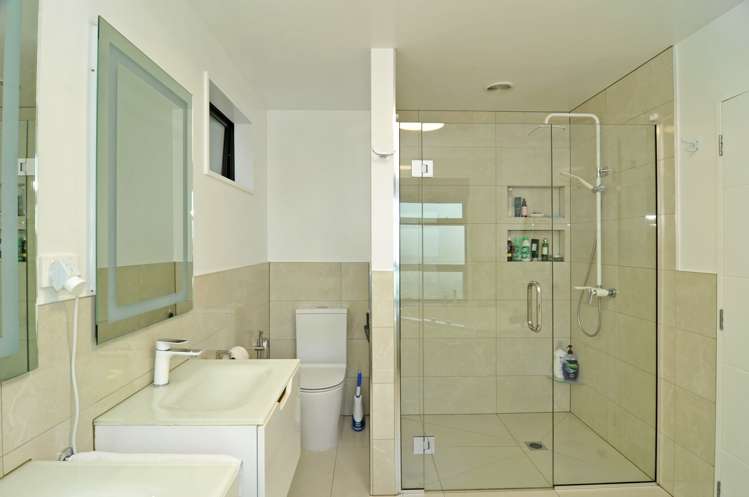 16 Lauder Street Company Bay_9