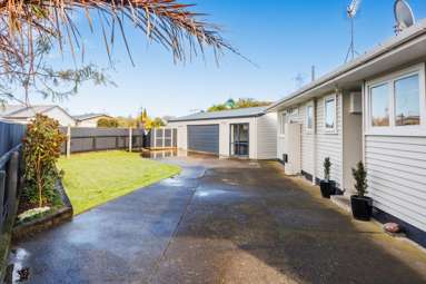 56 Karamea Crescent_1