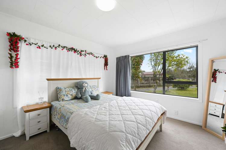 59 Resthill Crescent Glenview_13