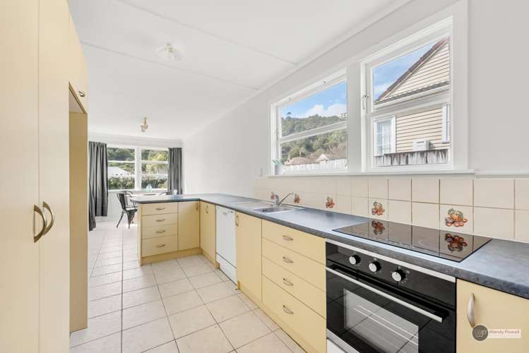 66 Wilkie Crescent Naenae_6