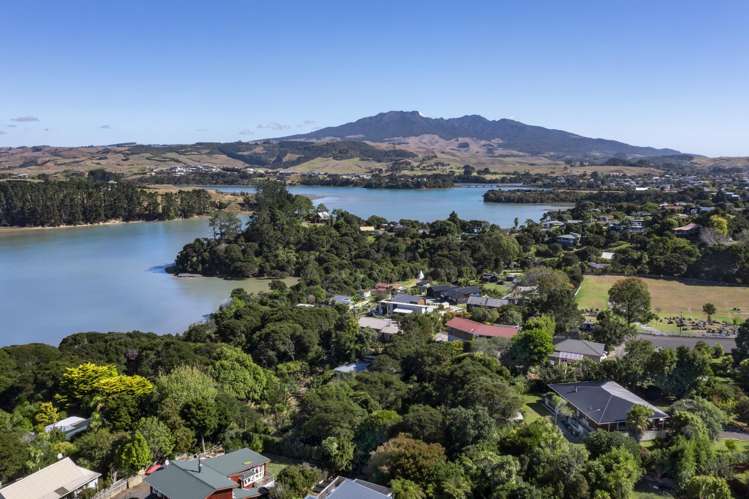 20 East Street Raglan_12