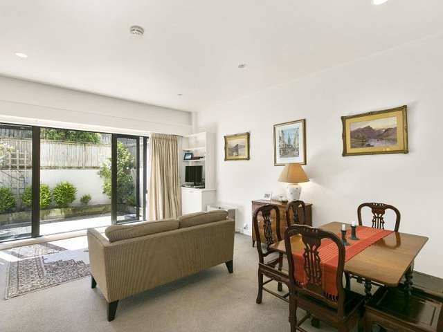 1/28 Hobson Street Thorndon_2