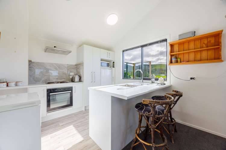 14 Beach Road Porangahau_5