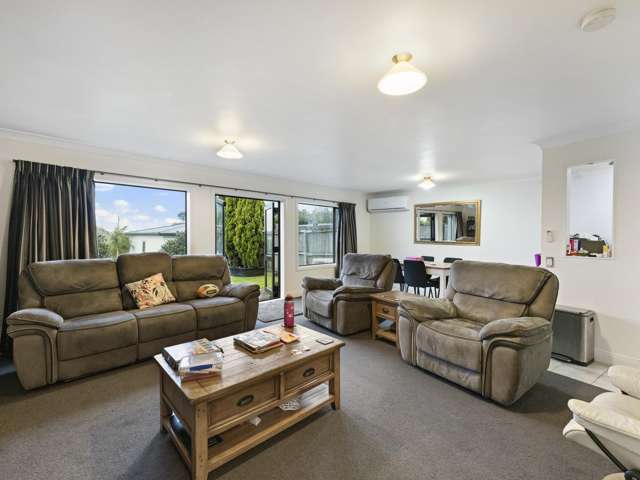 48 Earnslaw crescent Flat Bush_2