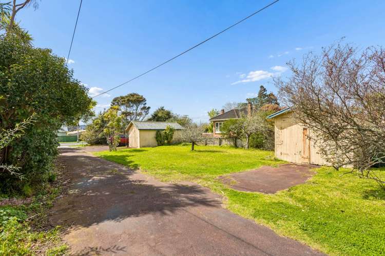 13 Willerton Avenue New Lynn_8