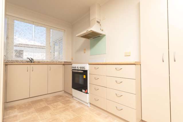 40 Roseberry Avenue 10868_3