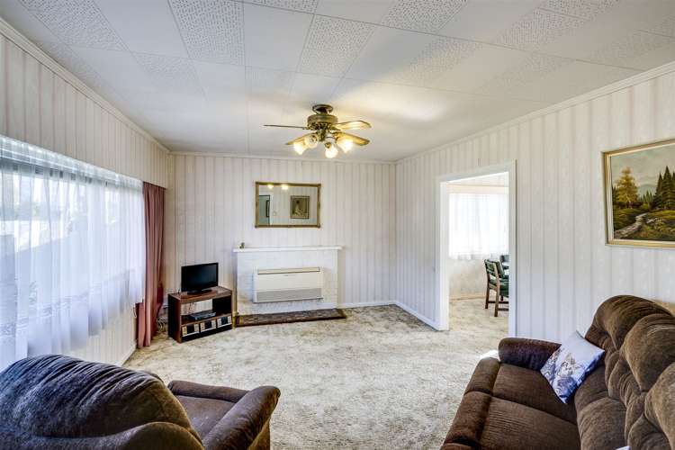 413 Huia Street Camberley_8