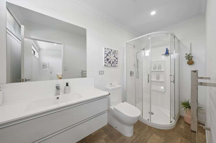 1158 East Coast Road Kaiaua_20