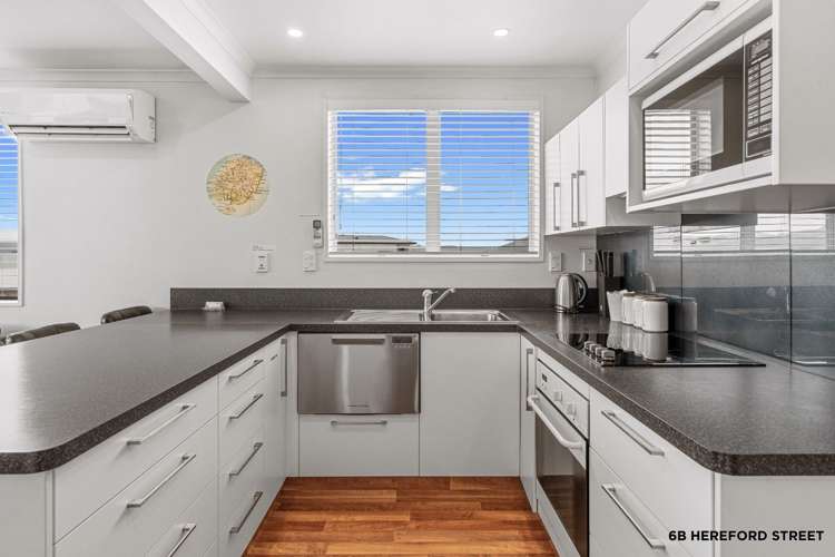 6A & 6B Hereford Street Roslyn_26