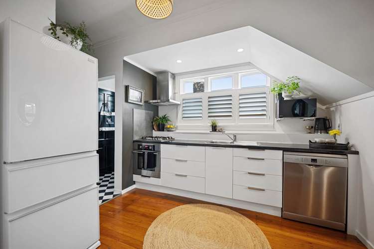 1/12a Church Street Devonport_11