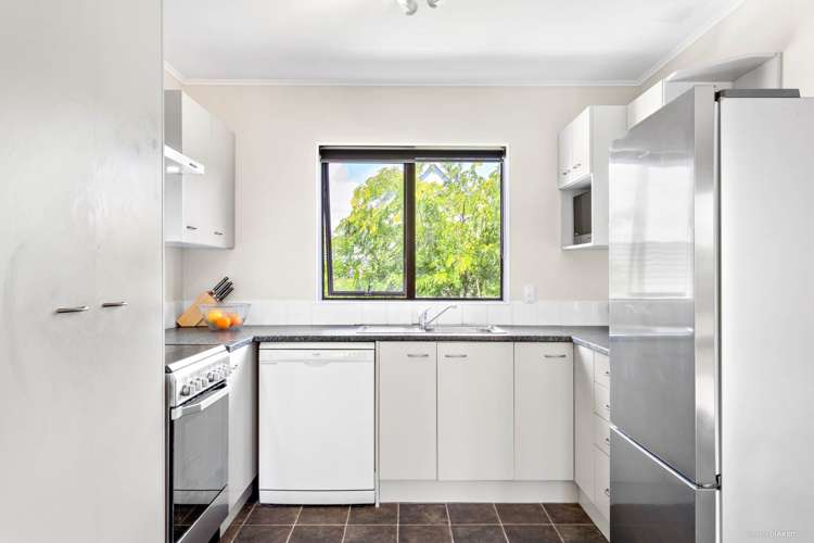 1/15 Tetrarch Place Totara Vale_5