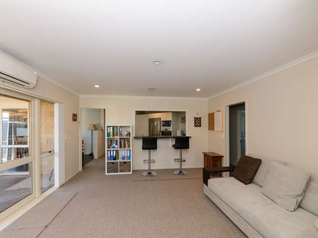 25 Strachan Way Highbury_4