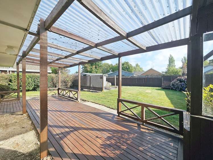 18 Regency Crescent Redwood_13