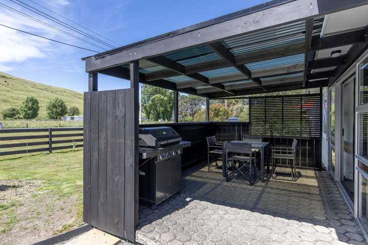 20 Blake Street Porangahau_4