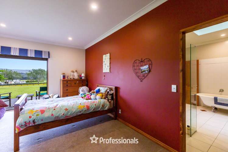 118 Colletts Road Mangaroa_23
