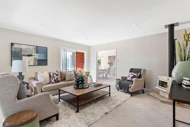 15 Pickwick Parade Mellons Bay_1