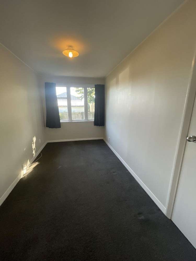 235 Knowles Street 1544_12