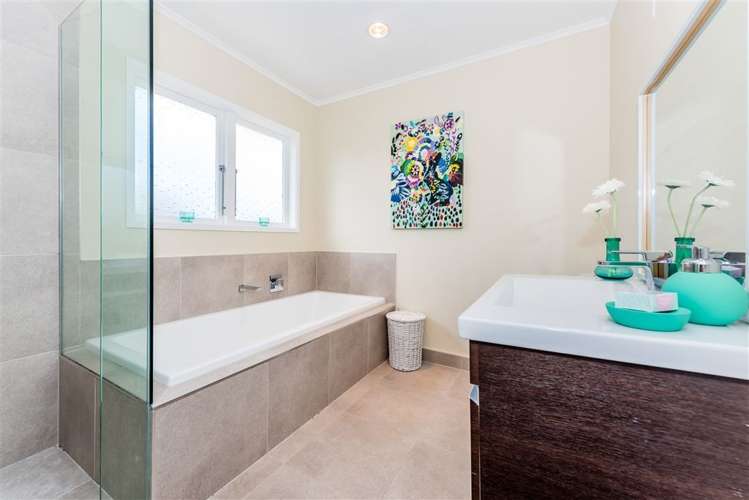 44 Waipani Road Te Atatu Peninsula_7