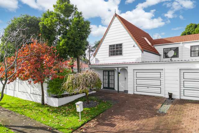 Sunny Home in Westlake Girls Zone