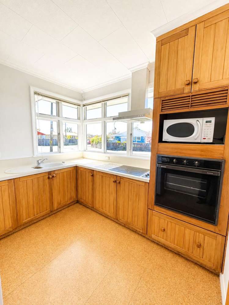  119 Charles Street Blenheim Central_3
