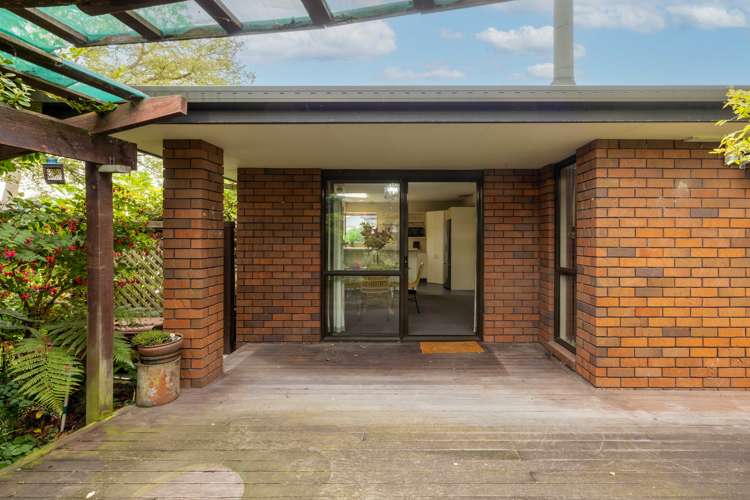 12 De Bloge Place Burwood_10