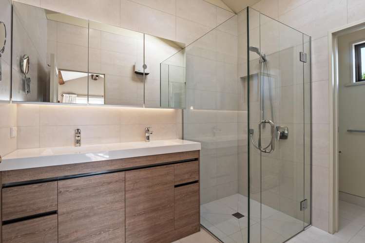 1 Garland Terrace Kelvin Heights_16