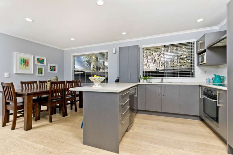 7 Lemon Grove Lane Greenhithe_7