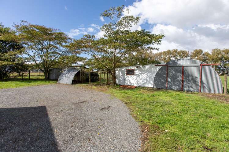 230 Central Road North Waitakaruru_24