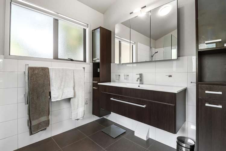 22 Surville Place Mairangi Bay_14