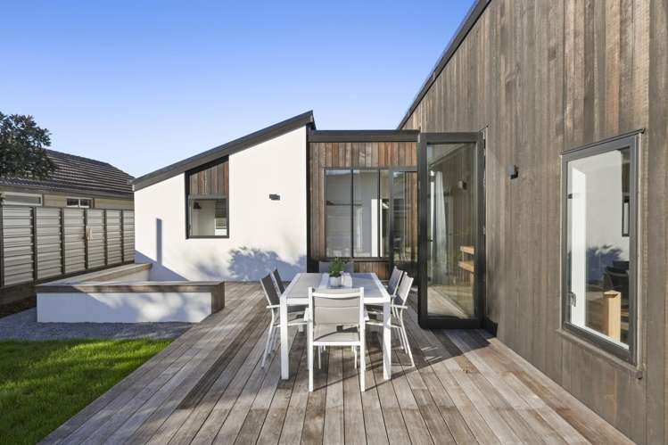 19 Dunbarton Street Redwood_25